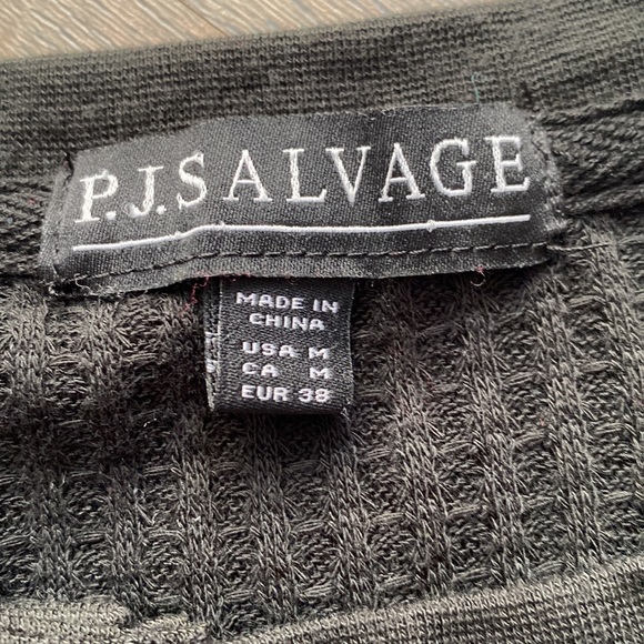 PJ salvage women’s black loungewear top. - Picture 2 of 3